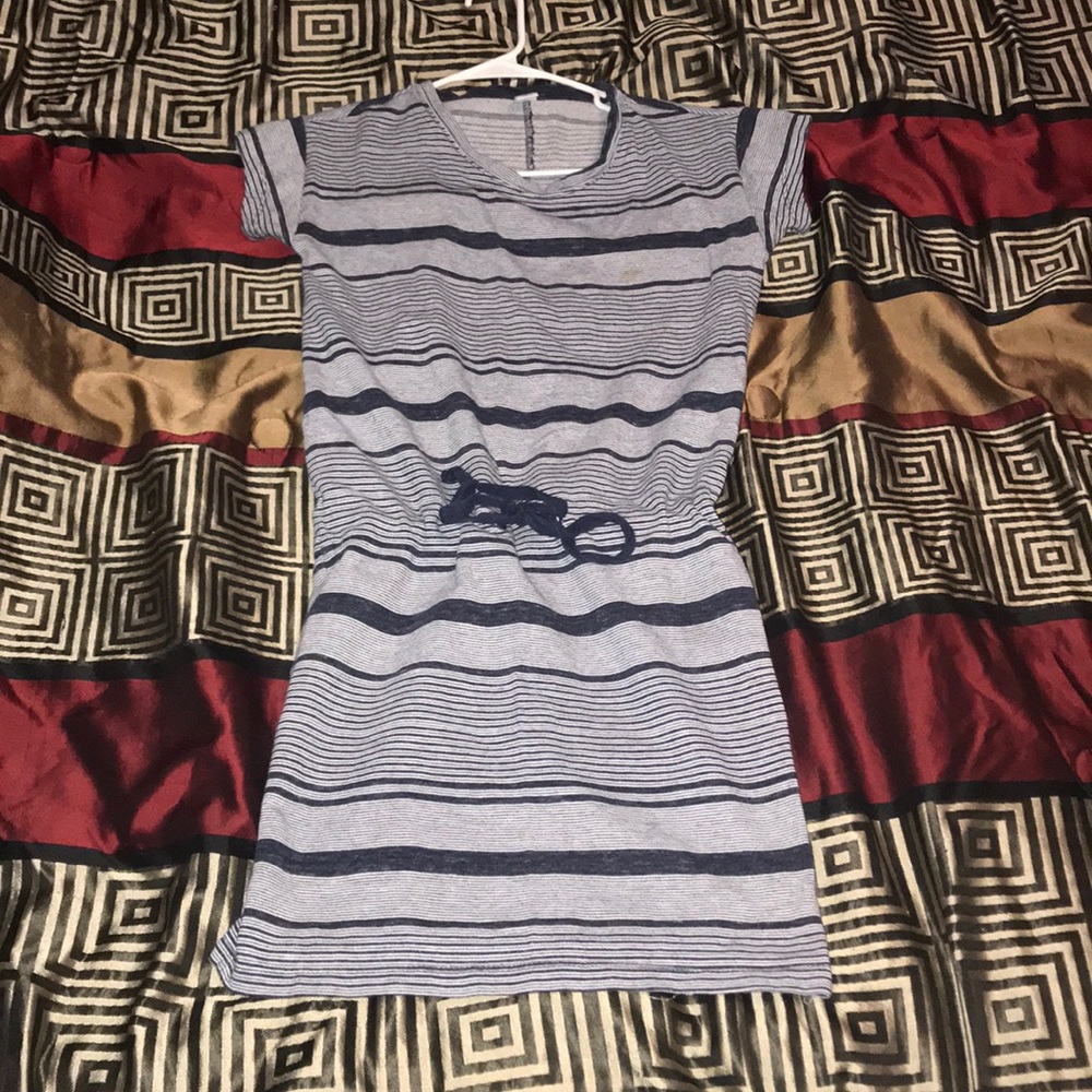 Dress, with string to tighten around waist